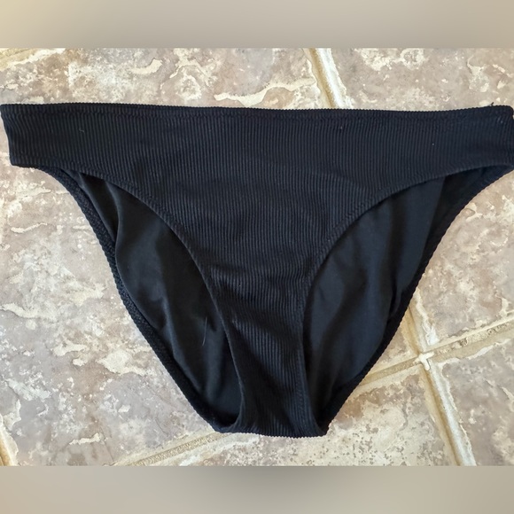 Aerie Black Triangle Bikini - Picture 5 of 8